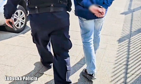 Sejf zniknął, ale nie na długo. Szybka akcja policji zakończyła się odzyskaniem 170 tys. zł