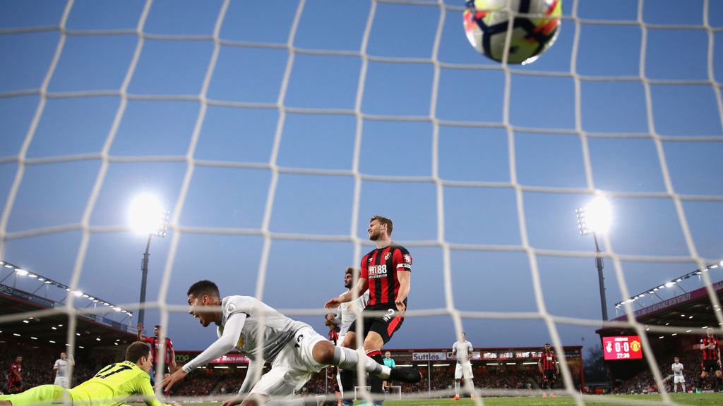 Getty Images / Warren Little / Gol Chrisa Smallinga w meczu Bournemouth - Man Utd