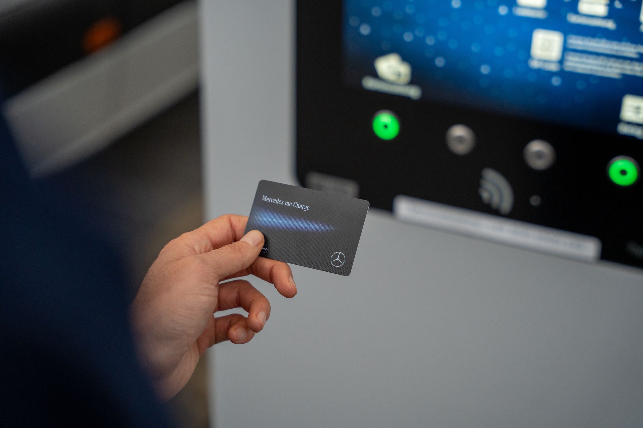 Karta Mercedes me Charge