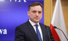 Spięcie na konferencji Ziobry. Minister reaguje po reportażu TVN24