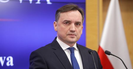 Spięcie na konferencji Ziobry. Minister reaguje po reportażu TVN24