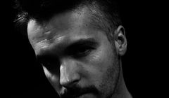 Bartek Winczewski za Gabi Drzewiecką prowadzącym w ZET Chilli