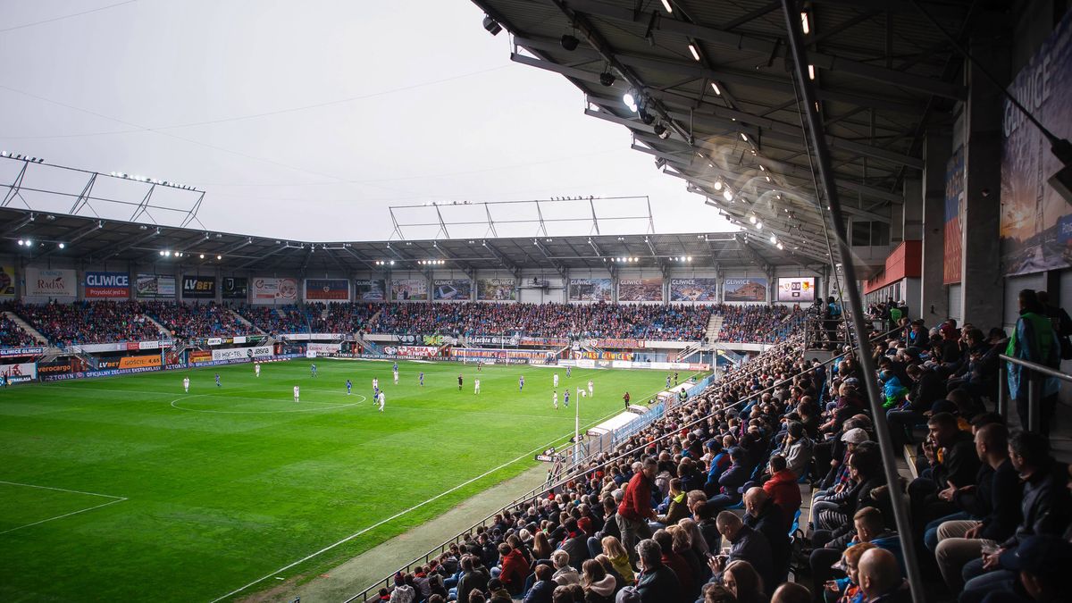 Zdjęcie okładkowe artykułu: Newspix / Irek Dorożański / Na zdjęciu: stadion Piasta Gliwice
