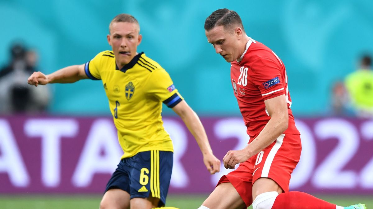 PAP / Adam Warżawa / Na zdjęciu: Piotr Zieliński i Ludwig Augustinsson