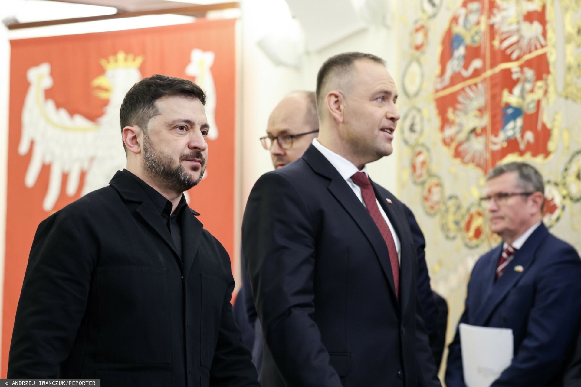 Finał kryzysu z orderem. Ukraińcy murem za Zełenskim, a Polska?