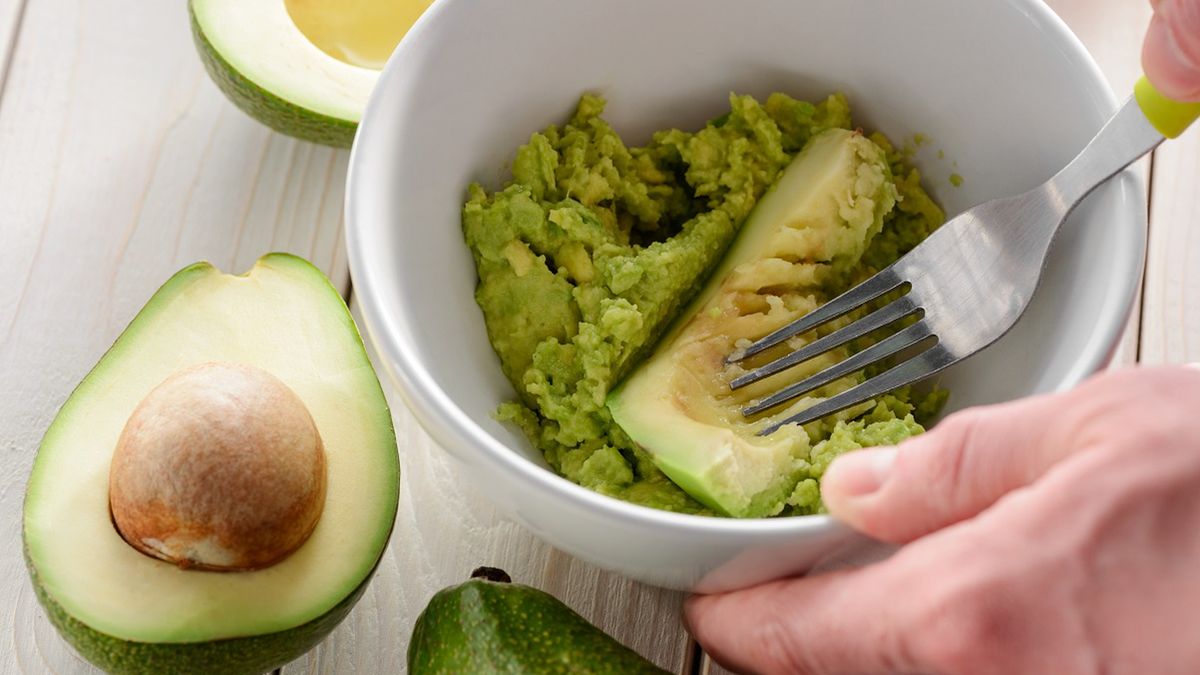 Twarde awokado? Ten trik sprawi, że będzie miękkie jak masło