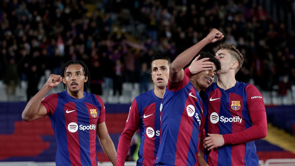 Zdjęcie okładkowe artykułu: Newspix /  David S.Bustamante/Soccrates / Na zdjęciu: piłkarze FC Barcelony