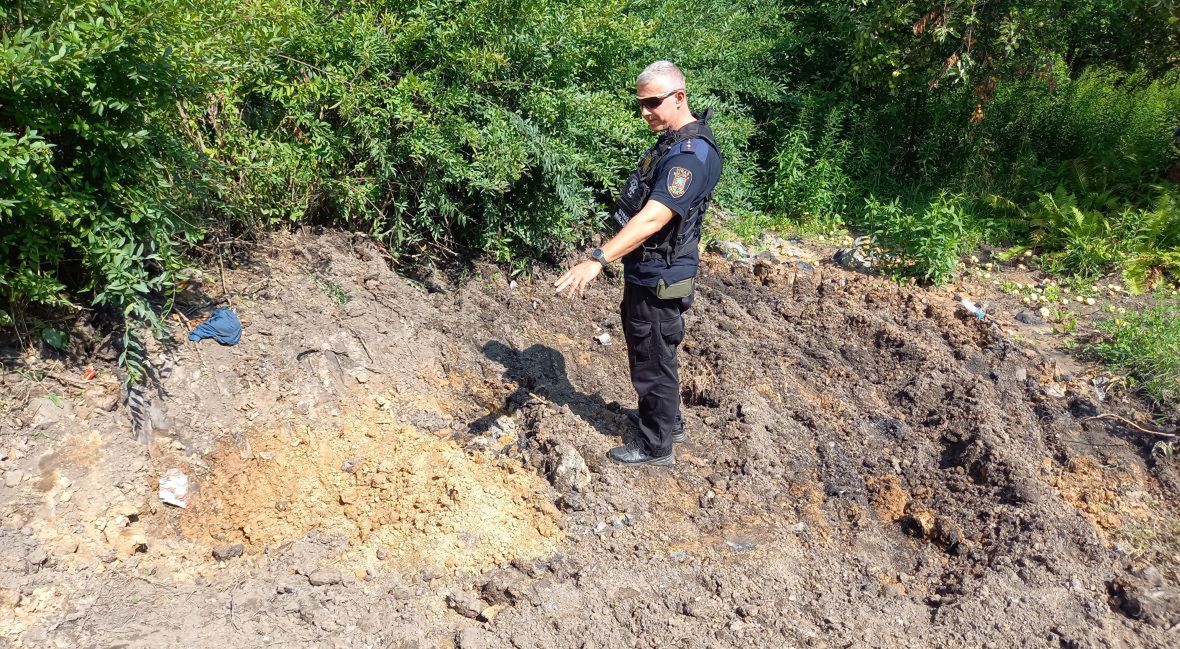 Biedaszyb zakopany przez strażników. Tu węgiel był i możliwe, że biedaszybnicy wrócą w to miejsce. W świeżej ziemi łatwiej kopać