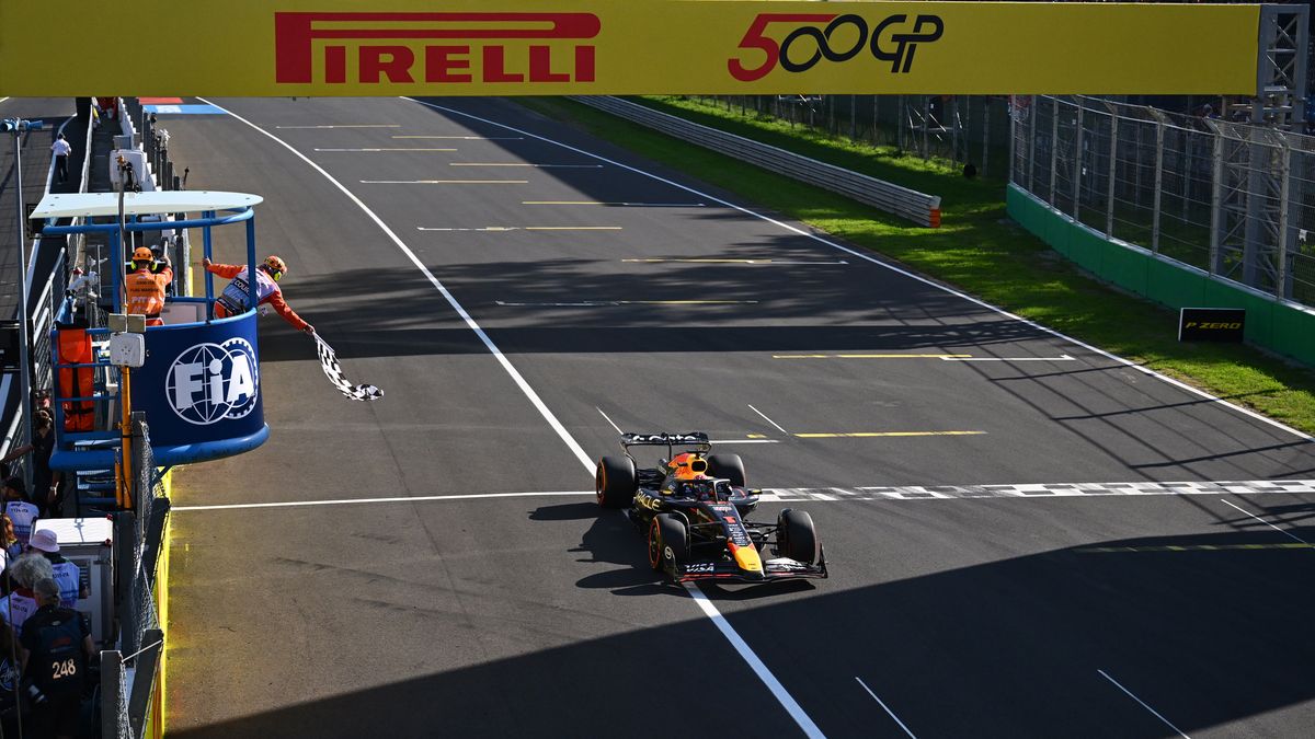 MONZA, ITALY - SEPTEMBER 06: Pole position qualifier Max Verstappen of the Netherlands driving the (1) Oracle Red Bull Racing RB21 takes the chequered flag during qualifying ahead of the F1 Grand Prix of Italy at Autodromo Nazionale Monza on September 06, 2025 in Monza, Italy. (Photo by Mark Sutton - Formula 1/Formula 1 via Getty Images)