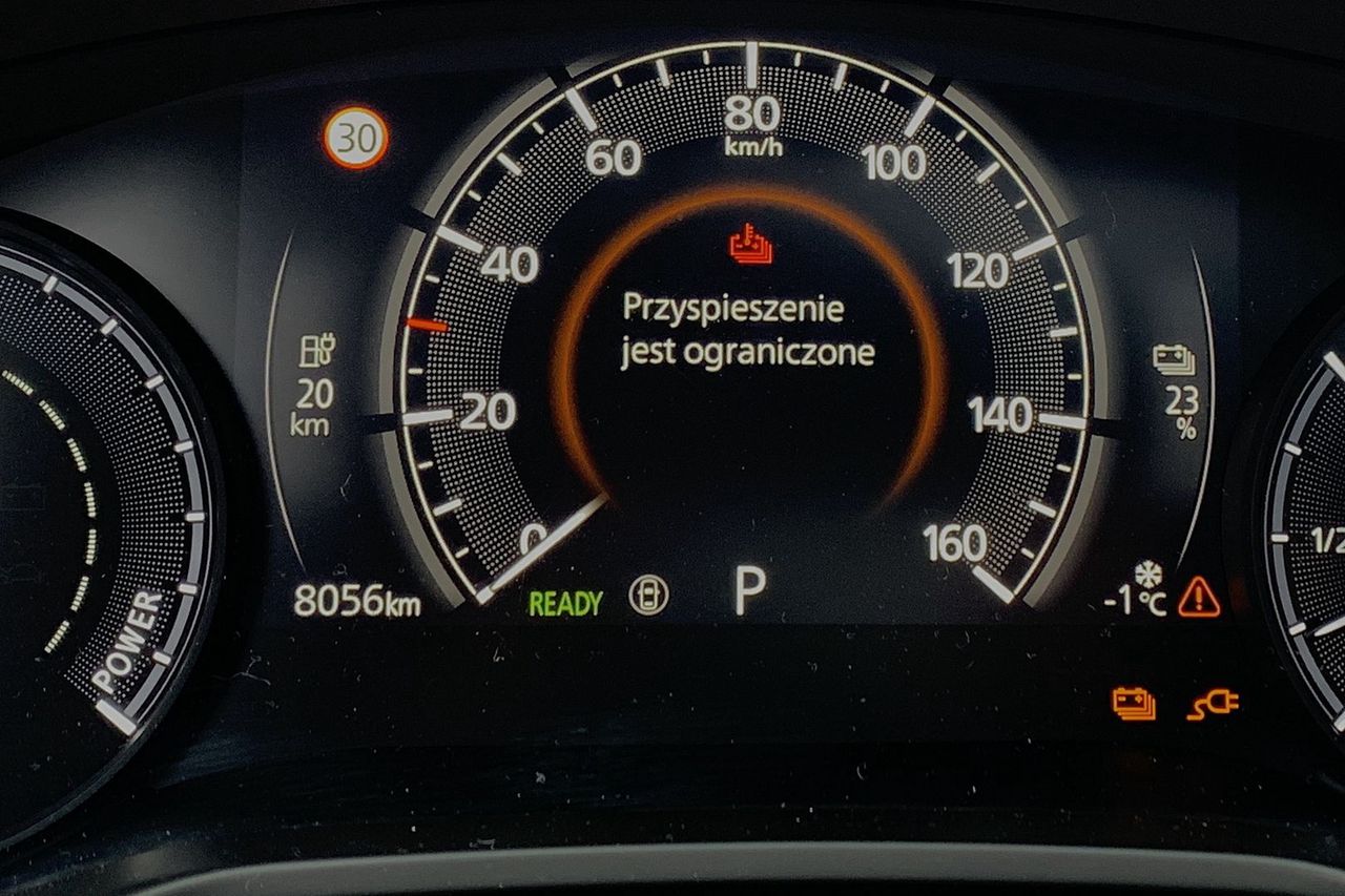Kontrolki w nowoczesnych autach. Treść niektórych może cię zaskoczyć