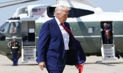 Trump z rekordowo niskim poparciem po 100 dniach urzędowania. Jest coś jeszcze