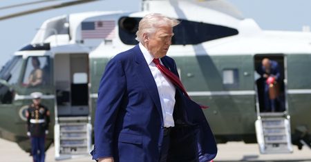 Trump z rekordowo niskim poparciem po 100 dniach urzędowania. Jest coś jeszcze