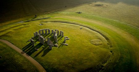 Pod Stonehenge odkryto starszy krąg. Ma 48 pradawnych jam