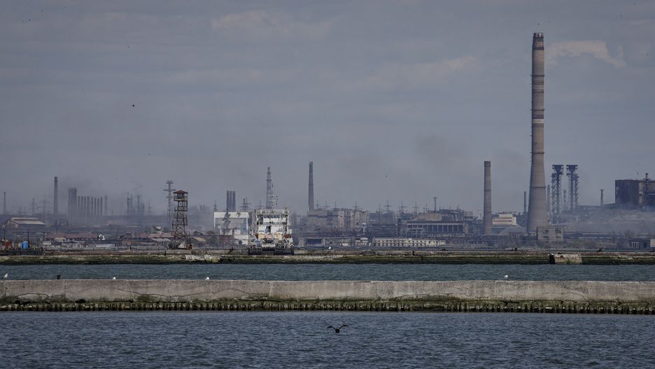 Grupa 40 cywilów opuściła zniszczony Mariupol