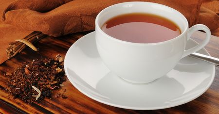 Czarna herbata - naturalny filtr przeciwsłoneczny, zapobiega starzeniu się skóry, profilaktyka raka, zwalcza nadmierną potliwość