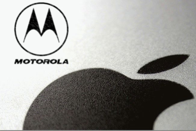 Motorola pozywa Apple'a - Google dołącza do wojny patentowej
