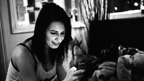 Przez smartfony kobiety czują się winne? 1