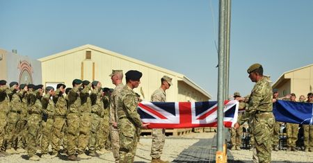 Afganistan: Amerykanie i Brytyjczycy opuszczają główne bazy