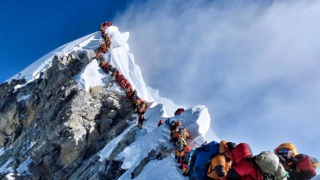Tłumy na Mount Everest