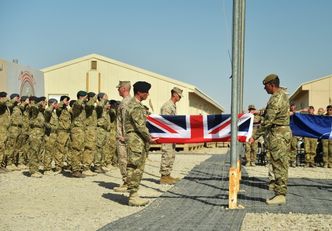 Afganistan: Amerykanie i Brytyjczycy opuszczają główne bazy