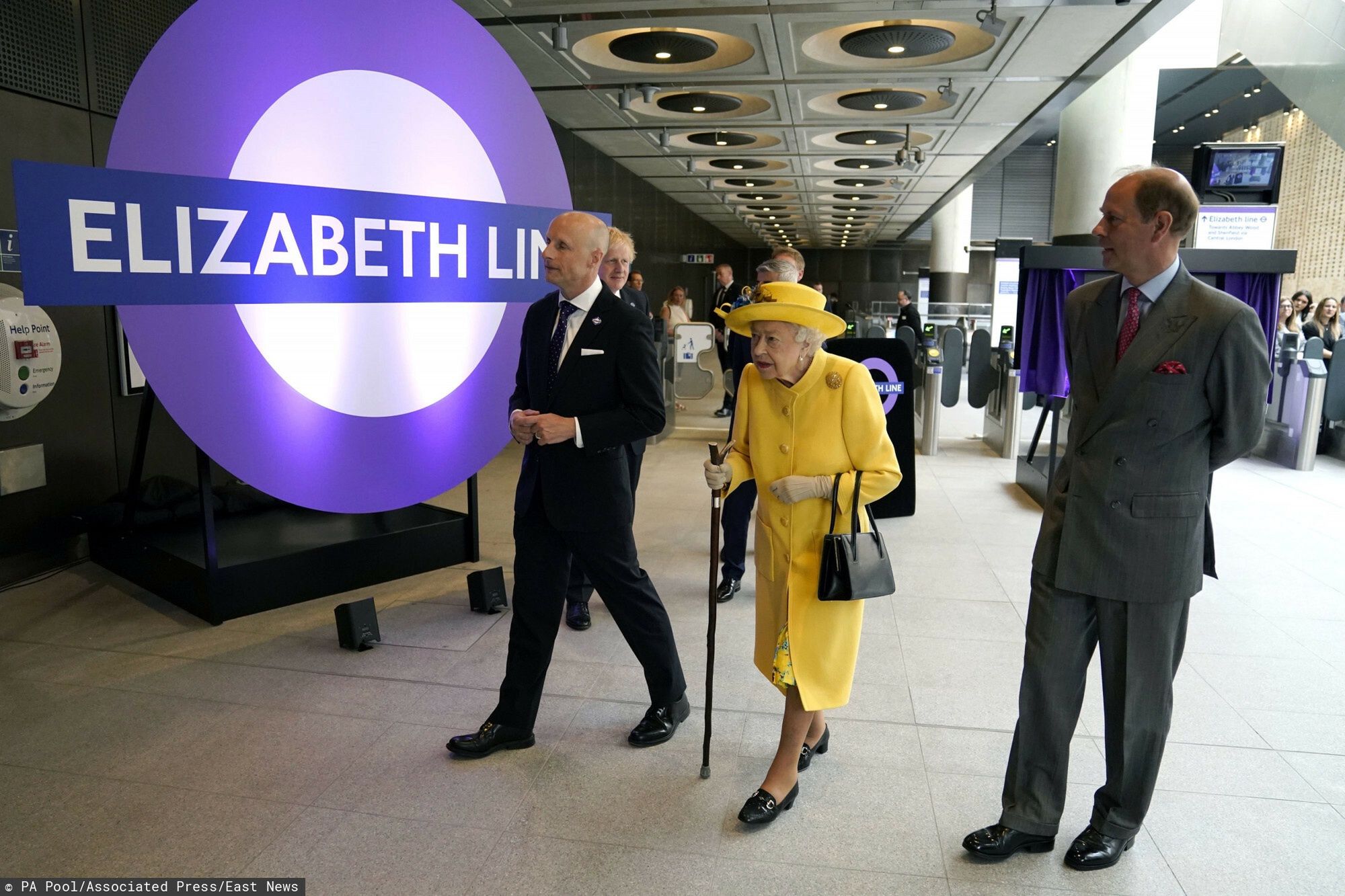 Królowa Elżbieta II na stacji kolejowej Paddington. Rusza nowa linia, którą nazwano na jej cześć (Andrew Matthews/Pool via AP) PA Pool