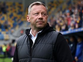 Banasik tłumaczy spadek Arki