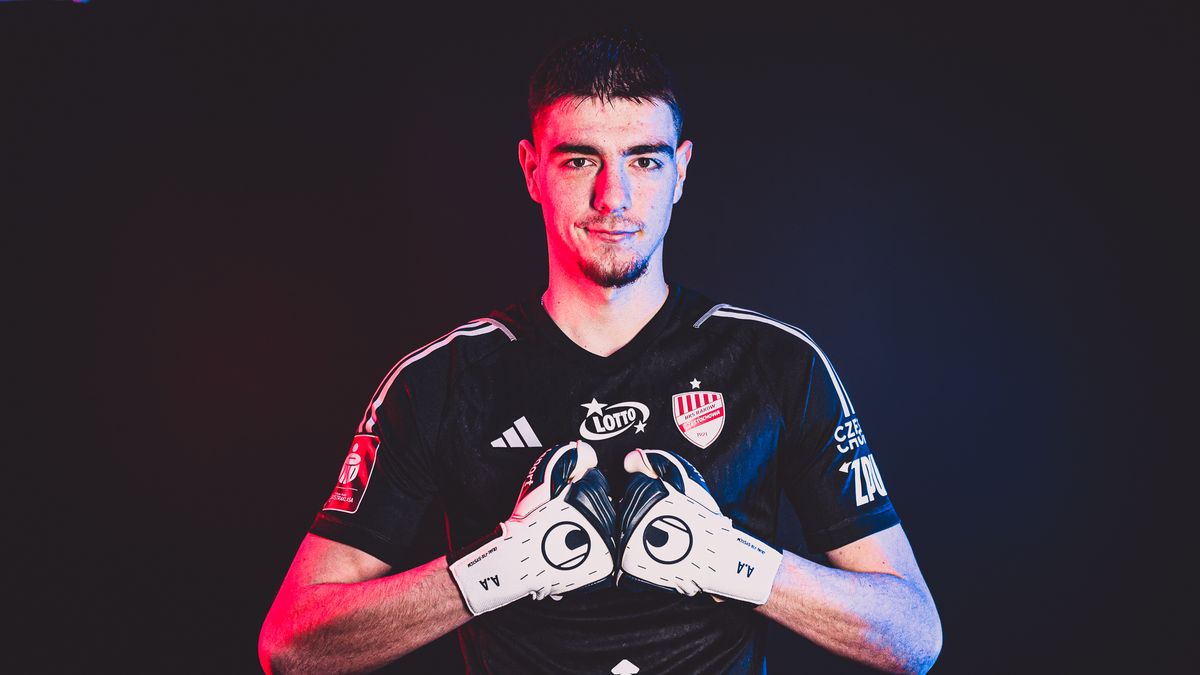 Materiały prasowe / Jakub Ziemianin / Raków Częstochowa / Na zdjęciu: Muhamed Sahinović