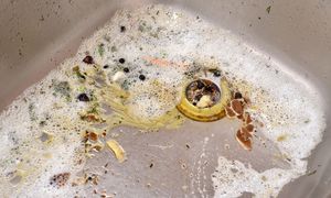 Wciśnij do odpływu. "Wyżre cały brud"