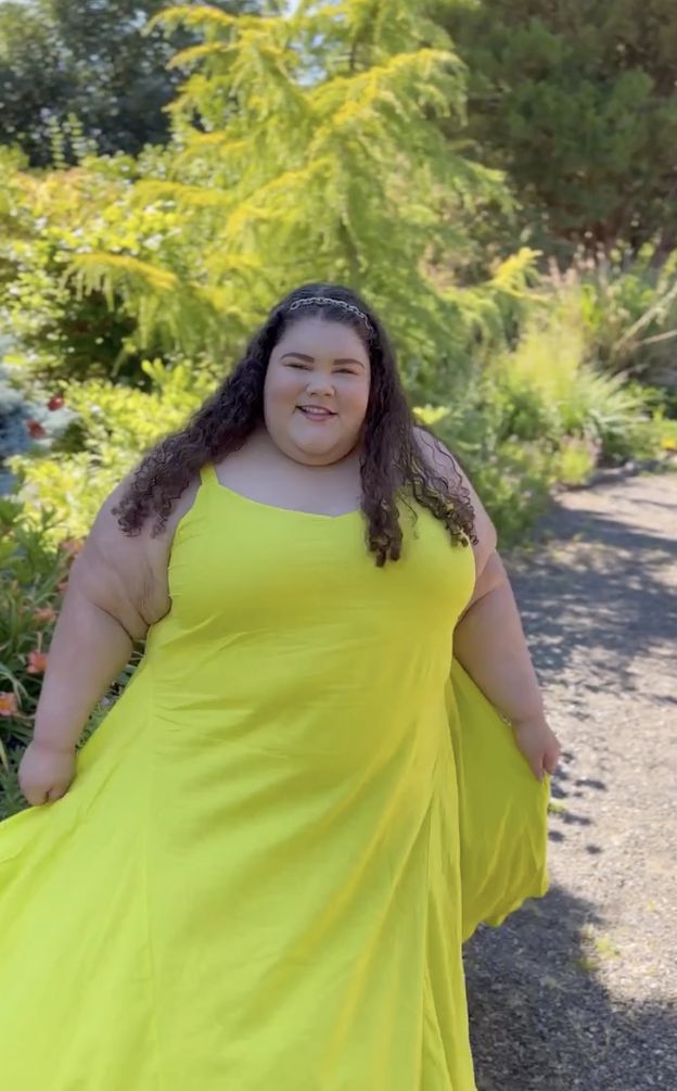 Influencerka WZYWA hotele do powiększenia korytarzy, aby pomóc gościom plus size. Wcześniej domagała się DARMOWYCH miejsc w samolocie