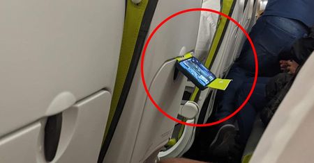 Zdjęcie z samolotu z Polski. Pokazała, co zrobił pasażer