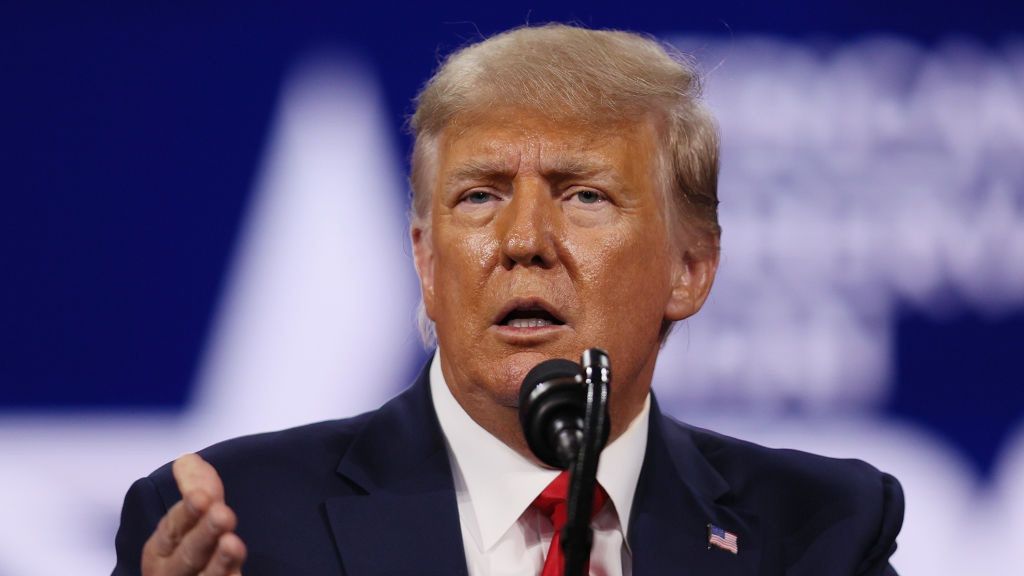 Trump atakuje Bidena