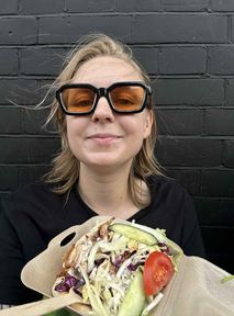 Przetestowałam ulubiony kebab Taylor Swift. Żeby go zjeść, poleciałam do Londynu
