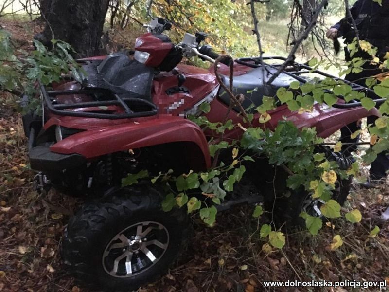 Jaworzyna Śląska. Tragiczny finał jazdy na quadzie. Ciało znalezione w polu