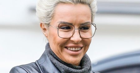 Blanka Lipińska siedzi na stołku w tiulowej sukni: "LIKE A PRINCESS" (FOTO)