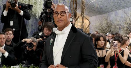 Dwayne Johnson w spódnicy. Tak pojawił się na gali