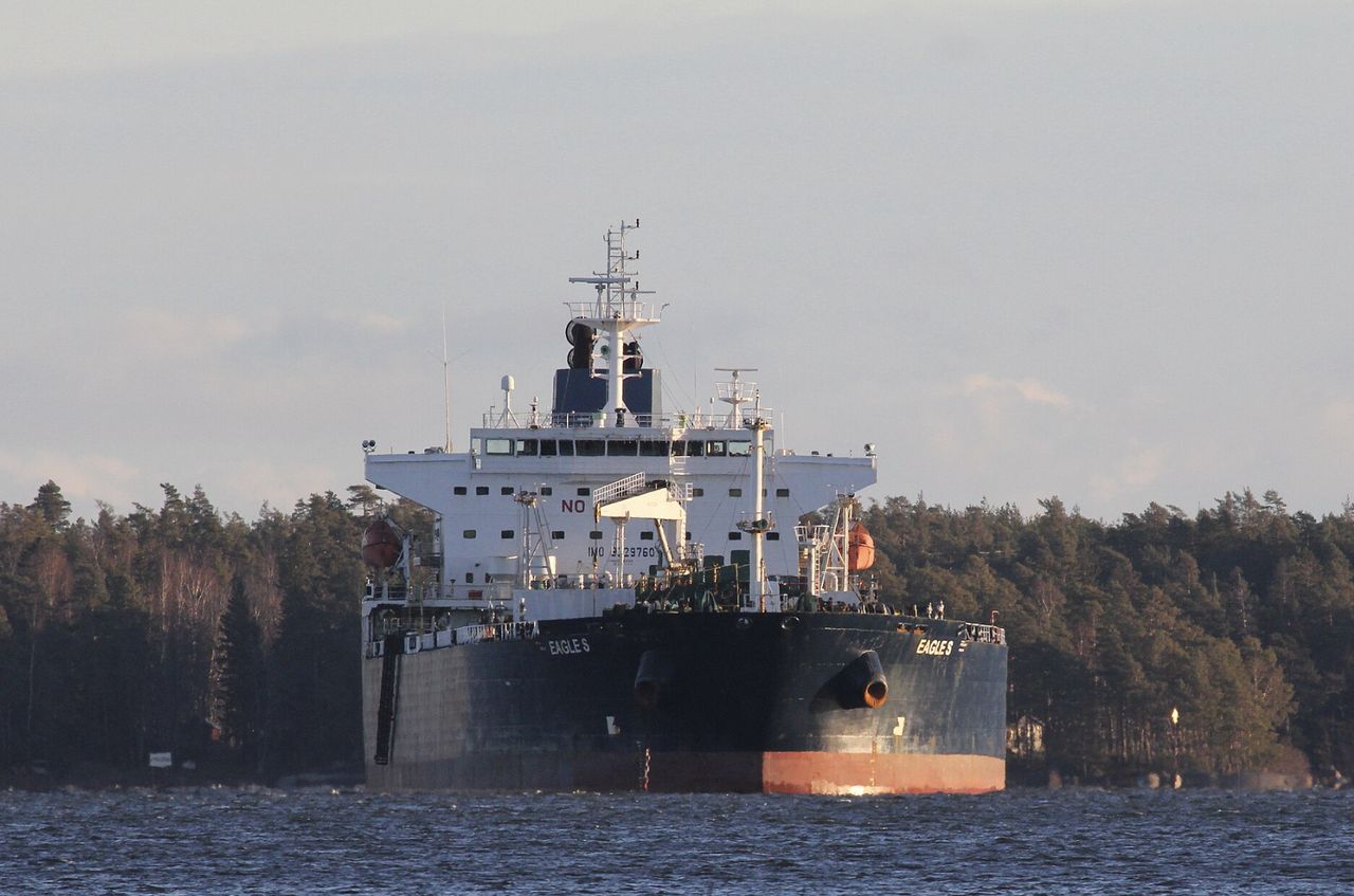 Finnish authorities detain tanker Eagle S over critical defects