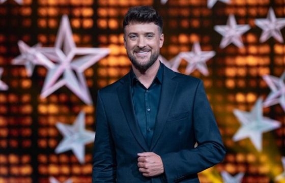 „Szansa na sukces. Eurowizja Junior 2023” od 3 września w TVP2, Aleksander Sikora zastąpi Marka Sierockiego