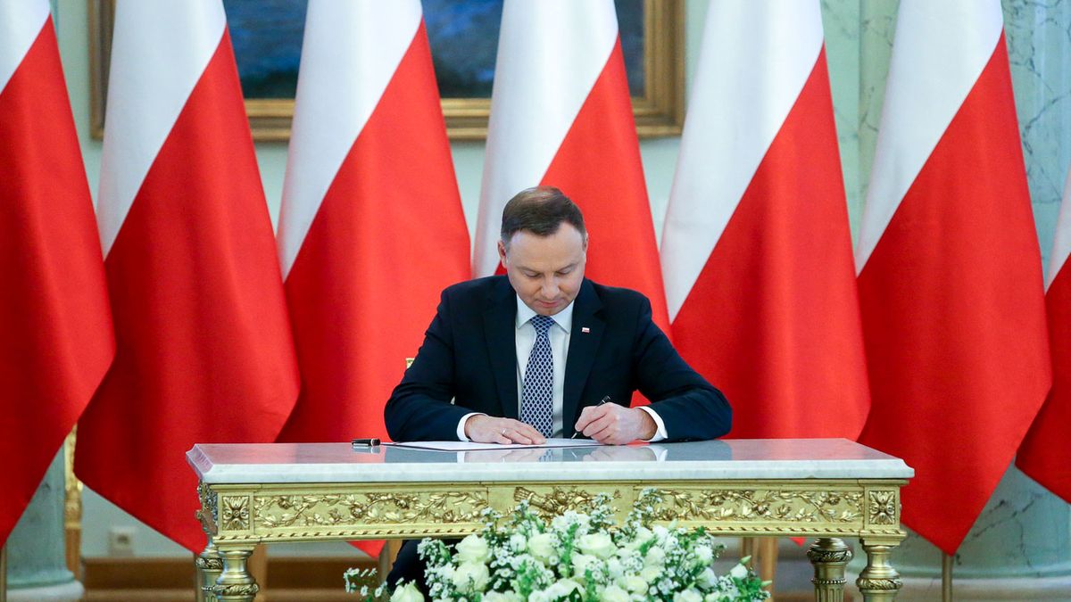 Duda wetuje ustawę PiS. Chodzi o "usprawnienie funkcjonowania rządu"