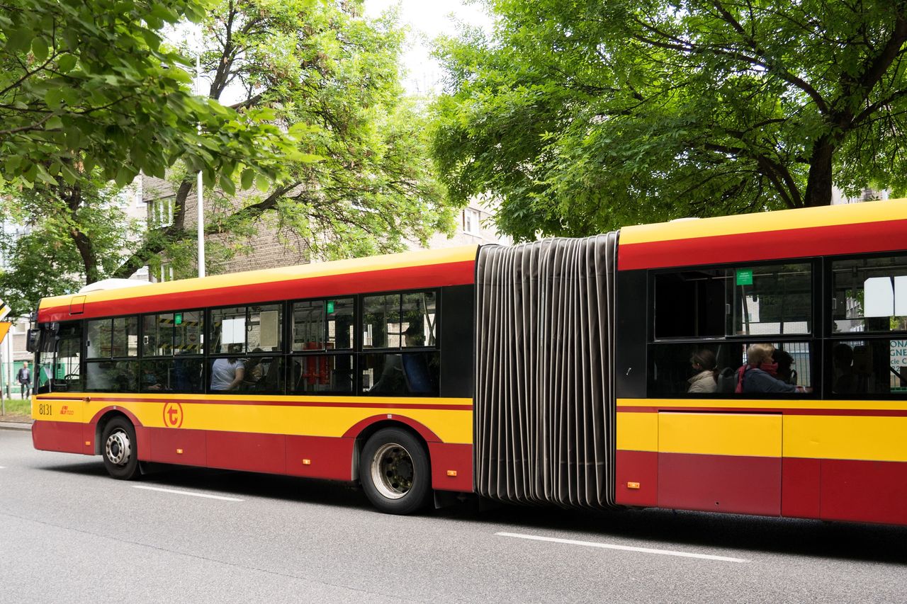 Krwawe sceny w warszawskim autobusie