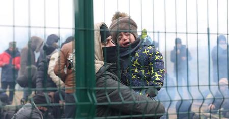 Unia Europejska przeznaczy 700 tysięcy euro na pomoc dla migrantów na Białorusi.