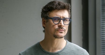 Damięcki pozuje bez koszulki. Pokazał metamorfozę. Zwrócił się też do Ibisza