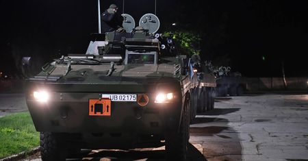 Ostrzeżenie dla 11 województw. Wojskowe kolumny na polskich drogach
