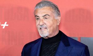 Ma problemy ze zdrowiem? Na galę przyszedł o lasce