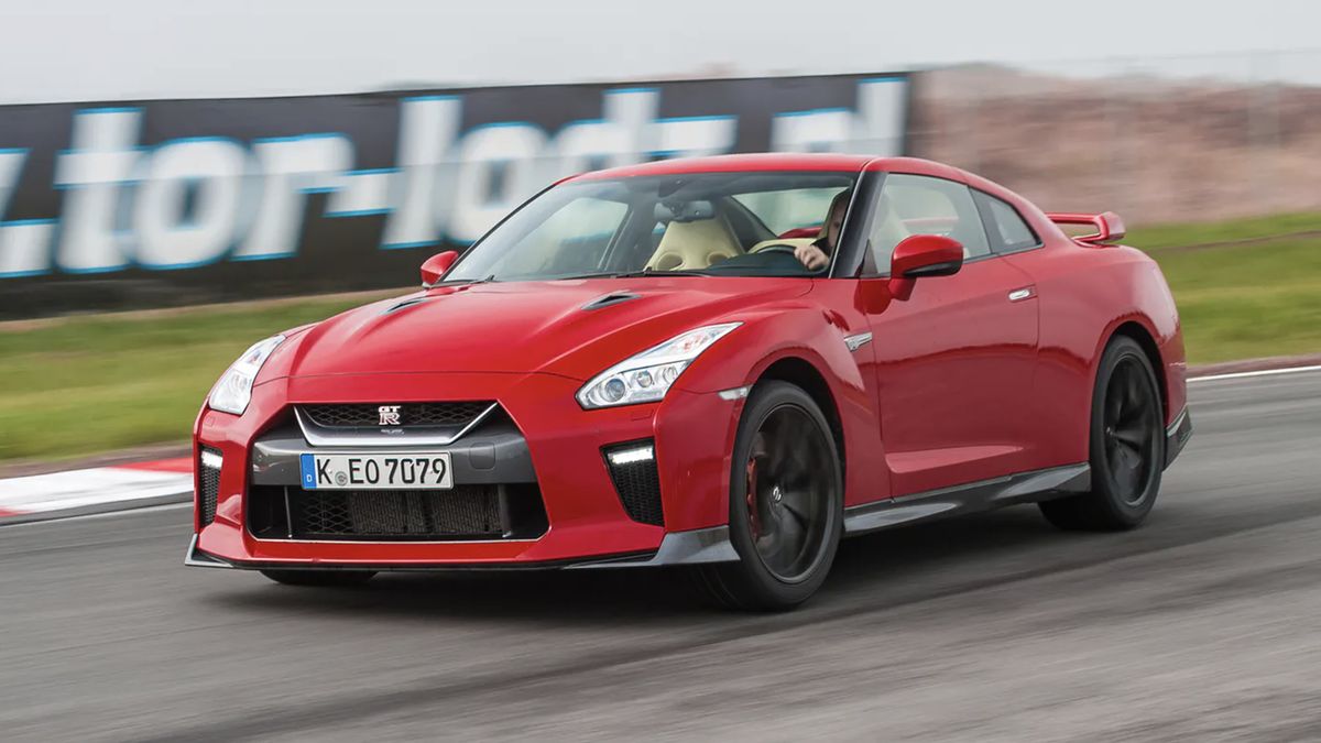 Nissan GT-R