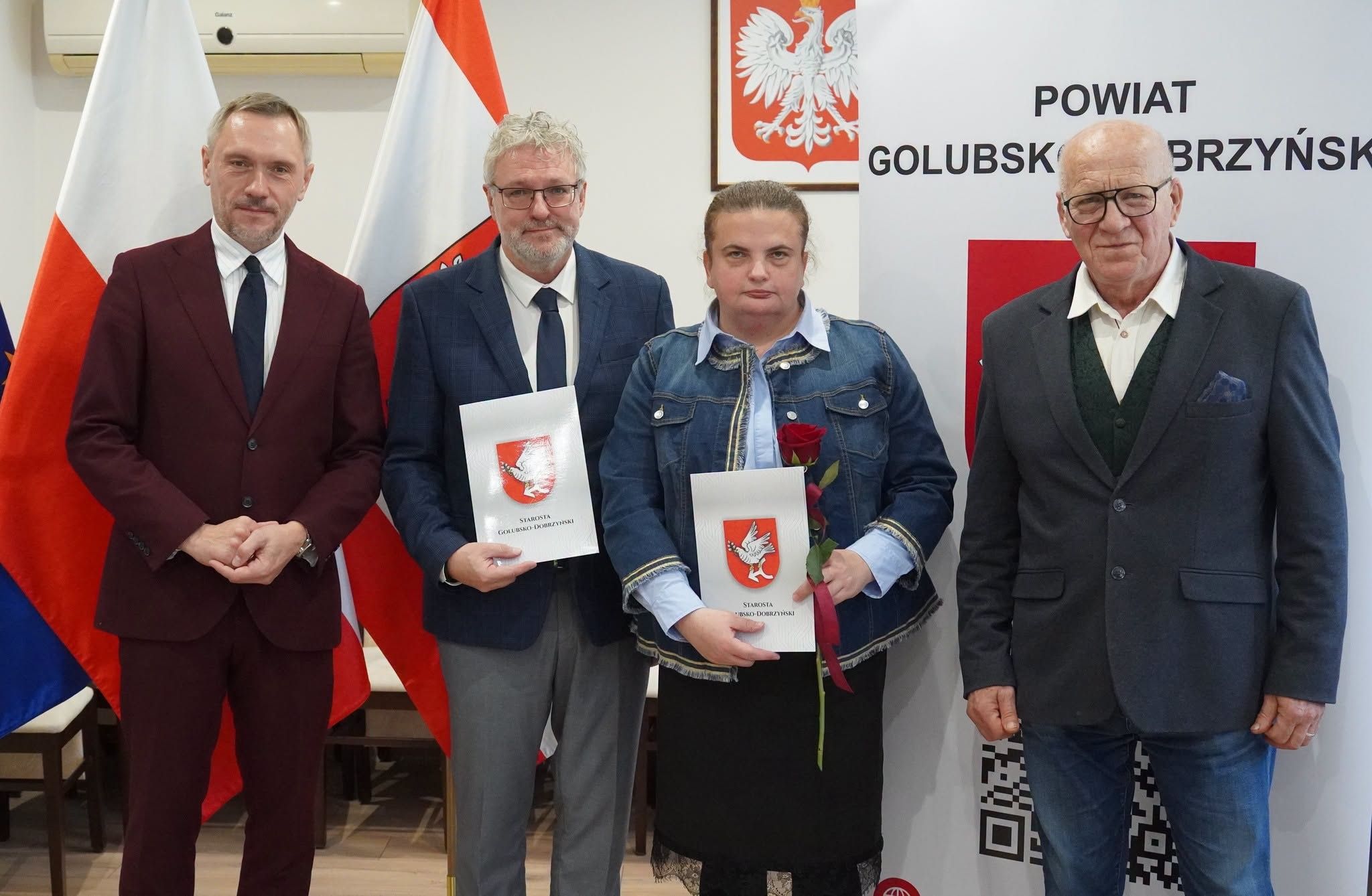 Nagrody otrzymali dyrektorzy i nauczyciele