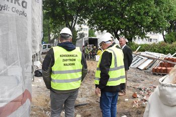 W Malborku perła miejskiej architektury średniowiecznej znów będzie błyszczała w sąsiedztwie zamku. Prace ratunkowe zmierzają ku końcowi