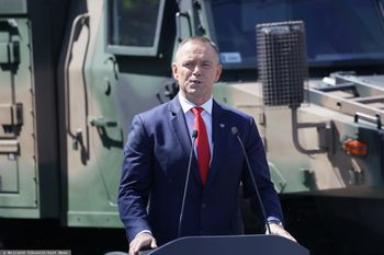 Weta Nawrockiego. Tyle kosztowały budżet