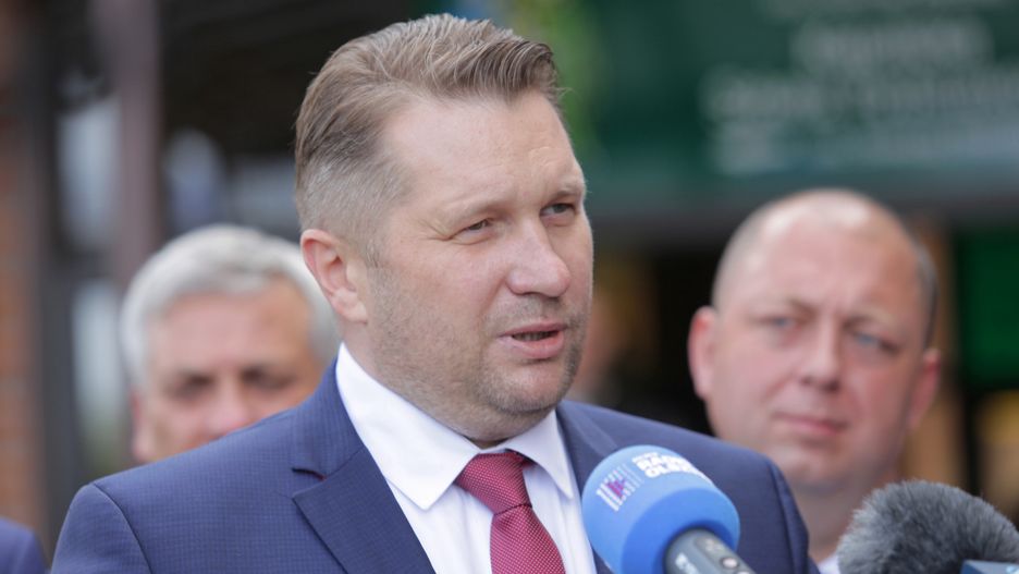 Nowy sondaż: reformy Przemysława Czarnka zmieniają szkołę na gorsze