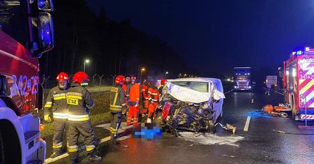 Tragiczny wypadek na S10 pod Toruniem. Trzy osoby nie żyją