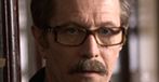 ''Mroczny rycerz powstaje'': Gary Oldman kończy z Batmanem